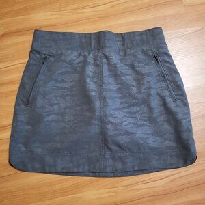 Orvis Green Camo Perfomance Skirt Size Small